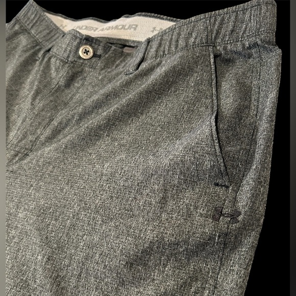 Under Armour Men's Charcoal Athletic Shorts - Picture 5 of 5